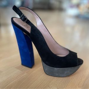 VINCE CAMUTO • Mazin Colorblock Slingback Platform Heels • True Suede • US 7.5